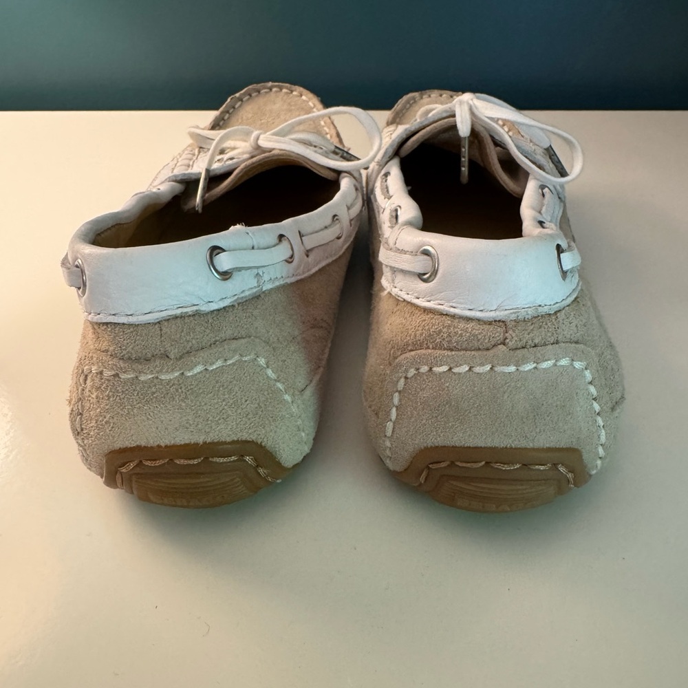 Sebago Tan and White Moccasins with Contrast Stitching - Picture 4 of 7
